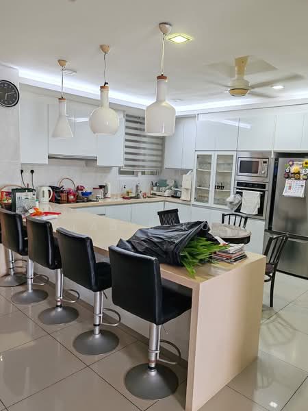 Kondominium untuk Dijual di 10 Island Resort - Gladys Kock - Kitchen - PropertyGuru.com.my