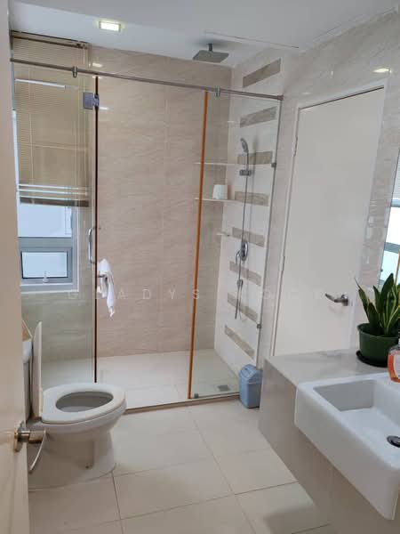 Kondominium untuk Dijual di 10 Island Resort - Gladys Kock - Bathroom - PropertyGuru.com.my