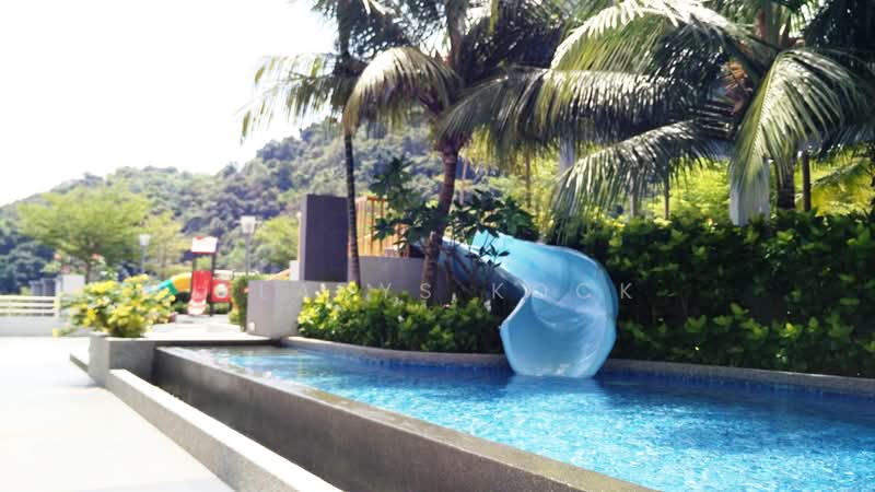 Kondominium untuk Dijual di 10 Island Resort - Gladys Kock - Pool - PropertyGuru.com.my