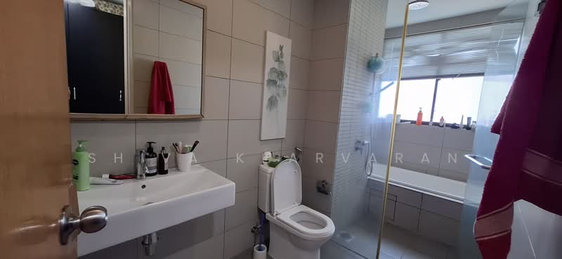 Kediaman Servis untuk Disewa di Setia SKY Residences - Shiva Kharvaran - Bathroom - PropertyGuru.com.my