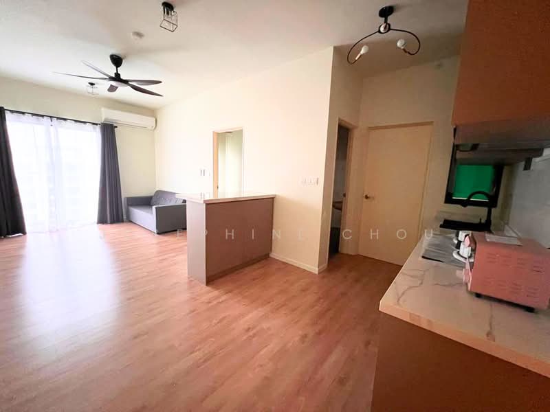 Kediaman Servis untuk Dijual di Dian Residency - Josephine Chou - Living Room - PropertyGuru.com.my