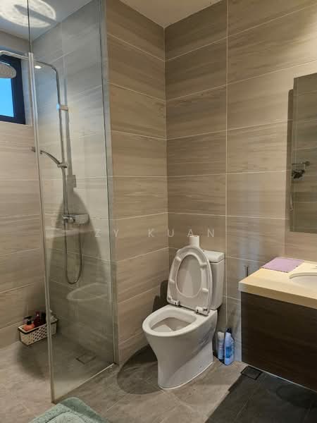 Kondominium untuk Disewa di Urban Residences - ZY Kuan - bathroom - PropertyGuru.com.my