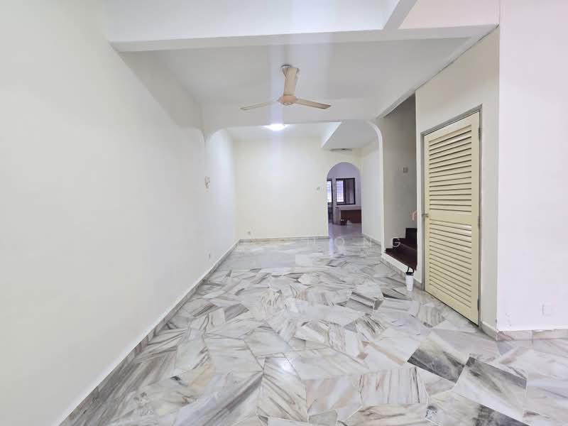 Rumah Teres 2-Tingkat untuk Dijual di Selayang (Selangor) - Josh Chong - Living Room - PropertyGuru.com.my
