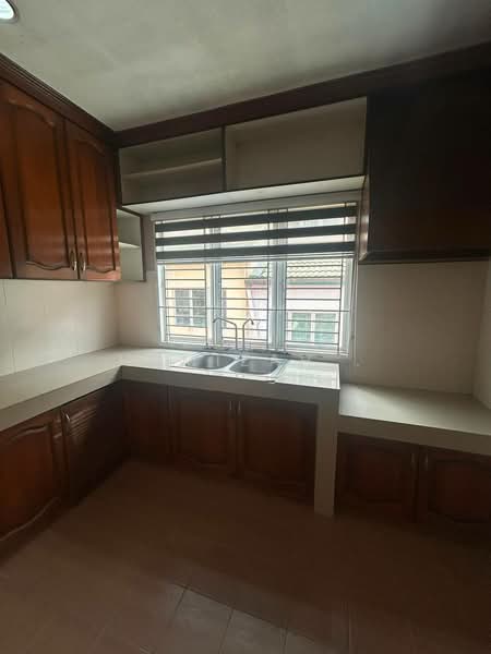 2-storey Terraced House for Rent in Kampung Sungai Ramal Dalam (Bangi) - Hamizah . - Kitchen - PropertyGuru.com.my