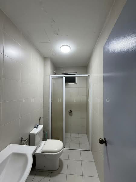 Service Residence for Rent at Meridin Bayvue Serviced Apartment - Enoch Liong - Bathroom - PropertyGuru.com.my