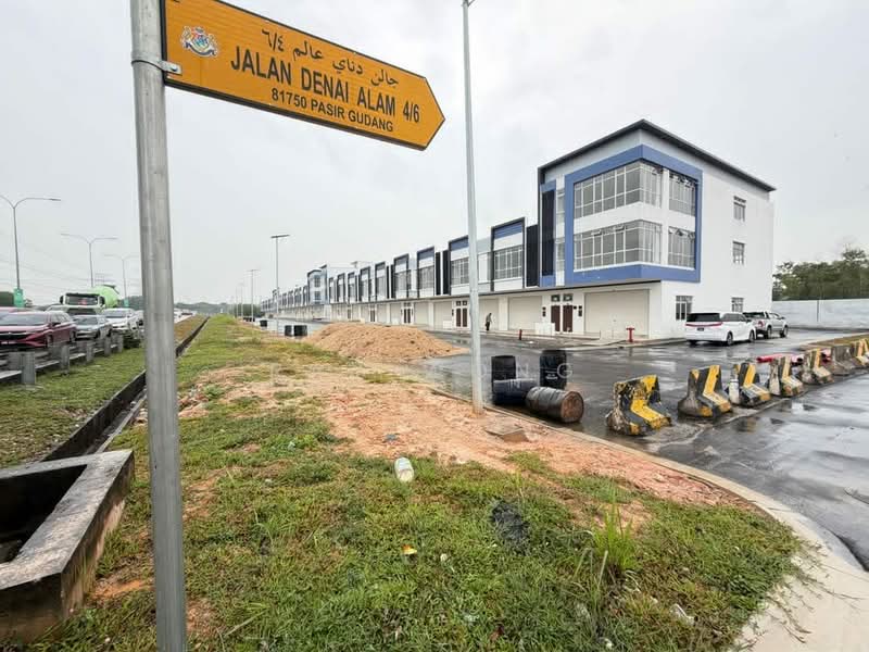 Shop / Office untuk Disewa di Johor Bahru (Johor) - Ray Wong - Exterior - PropertyGuru.com.my