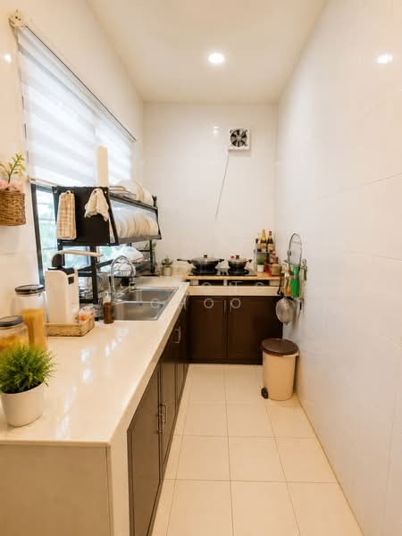 Rumah Teres 3-Tingkat untuk Dijual di Taman Esplanad (Bukit Jalil) - Angie Wong Poh Choo - Kitchen - PropertyGuru.com.my