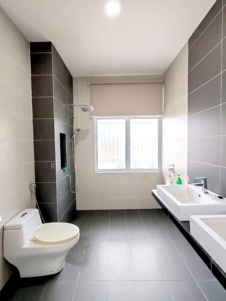 Rumah Teres untuk Dijual di Johor Bahru (Johor) - Rich Wong - Bathroom - PropertyGuru.com.my
