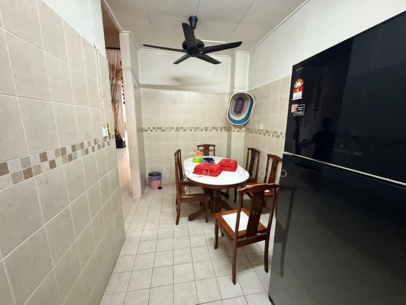 2-storey Terraced House for Sale in Mutiara Gombak (Gombak) - Welson Moo - Dining Room - PropertyGuru.com.my