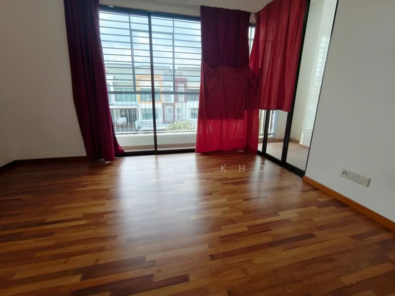Rumah Bandar untuk Disewa di Shah Alam (Selangor) - Annie Kho - Balcony - PropertyGuru.com.my