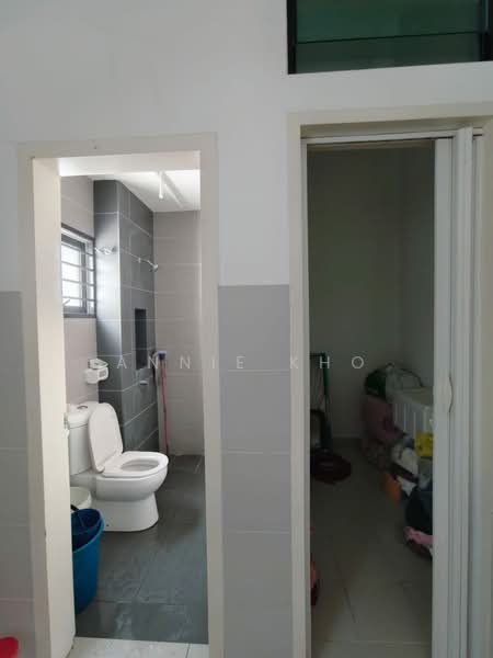 Rumah Bandar untuk Disewa di Shah Alam (Selangor) - Annie Kho - Bathroom - PropertyGuru.com.my
