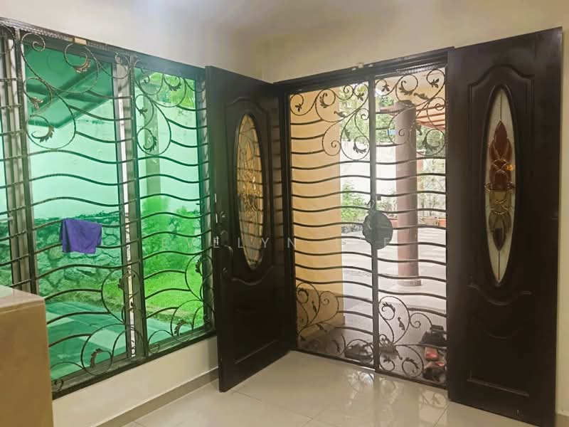 3-storey Terraced House for Sale in Taman Bukit Permata (Selayang) - Evelyn Lee - Entrance - PropertyGuru.com.my