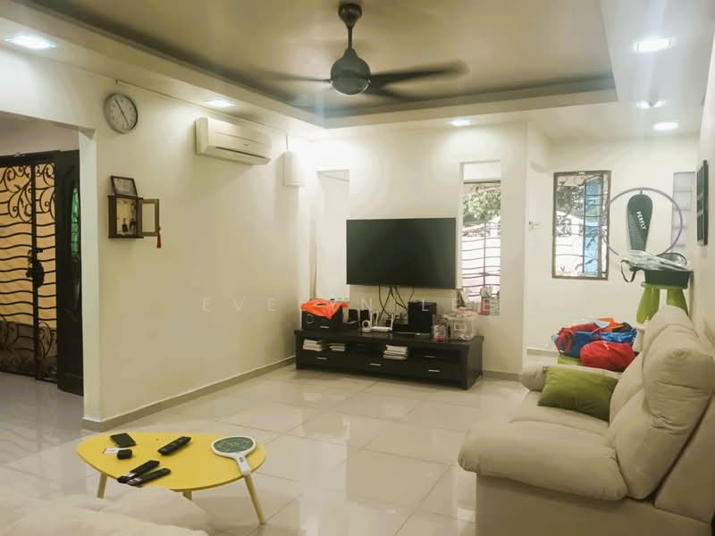 3-storey Terraced House for Sale in Taman Bukit Permata (Selayang) - Evelyn Lee - Living Room - PropertyGuru.com.my