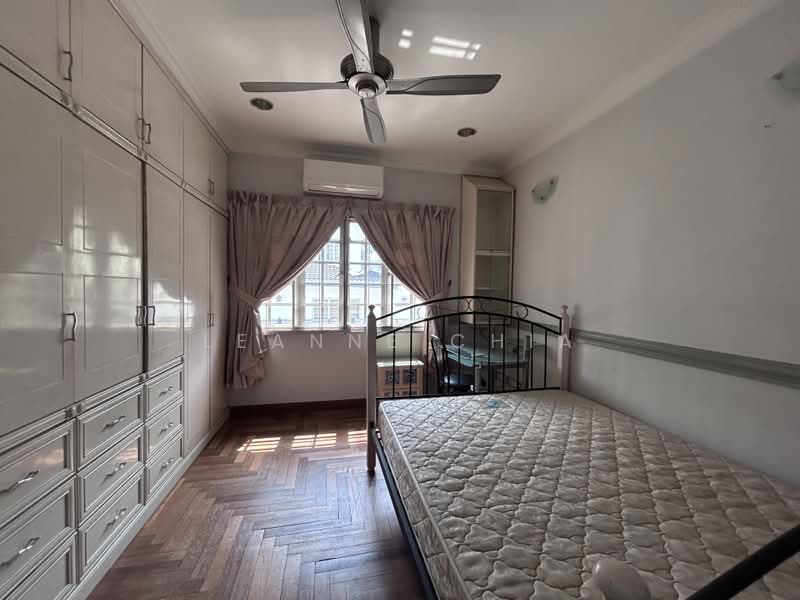 Rumah Berkembar untuk Dijual di Seksyen 9 (Shah Alam) - Leanne Chia - Bedroom - PropertyGuru.com.my
