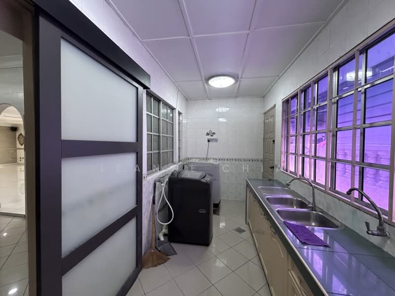 Rumah Berkembar untuk Dijual di Seksyen 9 (Shah Alam) - Leanne Chia - Kitchen - PropertyGuru.com.my
