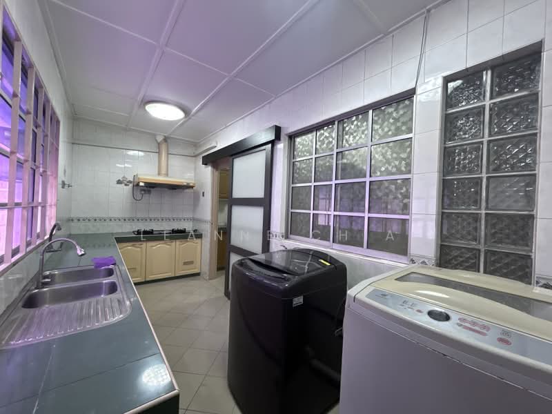 Rumah Berkembar untuk Dijual di Seksyen 9 (Shah Alam) - Leanne Chia - Kitchen - PropertyGuru.com.my