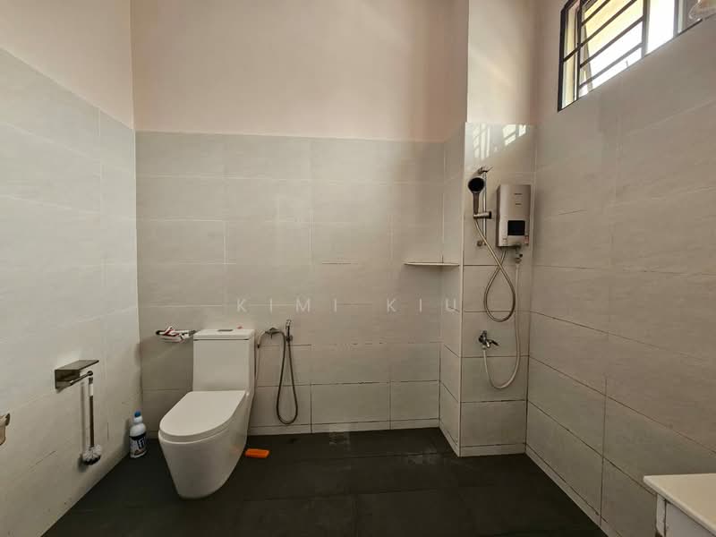 Rumah Teres 2-Tingkat untuk Dijual di Taman Pulai Utama (Skudai) - Kimi Kiu - Bathroom - PropertyGuru.com.my