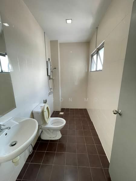 2.5-storey Terraced House for Sale in Sering Ukay (Ampang) - Welson Moo - Bathroom - PropertyGuru.com.my