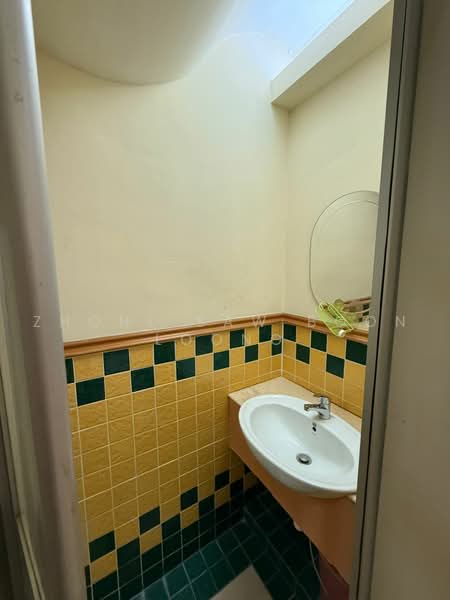 Semi-Detached House for Sale in Bukit Gambir (Gelugor) - Zhonl Saw Boon Loong - Bathroom - PropertyGuru.com.my