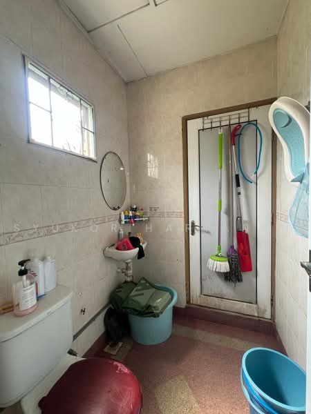 Rumah Teres 2-Tingkat untuk Dijual di Shah Alam (Selangor) - Syukor Hartanah - Bathroom - PropertyGuru.com.my