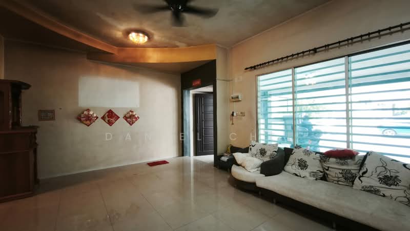2-storey Terraced House for Sale in Ipoh (Perak) - Daniel Chee - Living Room - PropertyGuru.com.my