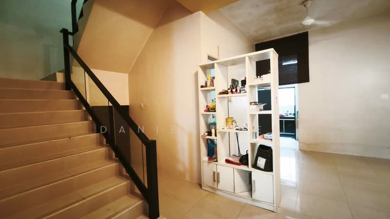 2-storey Terraced House for Sale in Ipoh (Perak) - Daniel Chee - Stairway - PropertyGuru.com.my