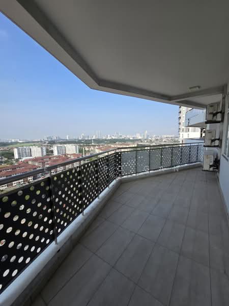 Kediaman Servis untuk Dijual di Grandview 360 - Edward Gan - Balcony - PropertyGuru.com.my