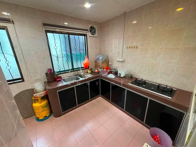 Rumah Teres 2-Tingkat untuk Dijual di Bandar Putra (Kulai) - Danny See - Kitchen - PropertyGuru.com.my
