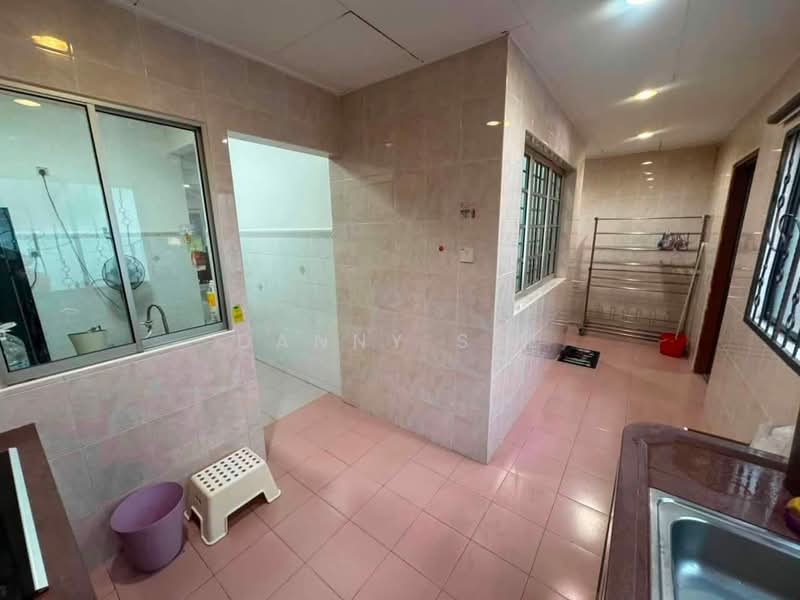Rumah Teres 2-Tingkat untuk Dijual di Bandar Putra (Kulai) - Danny See - Kitchen - PropertyGuru.com.my
