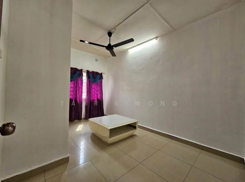 Rumah Teres 2-Tingkat untuk Disewa di Taman Sentosa (Klang) - Tabris Wong - Living Room - PropertyGuru.com.my