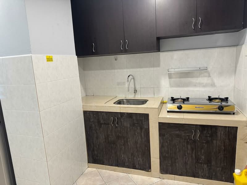 Pangsapuri untuk Disewa di Permas Ville Apartment - Werner Kee - Kitchen - PropertyGuru.com.my