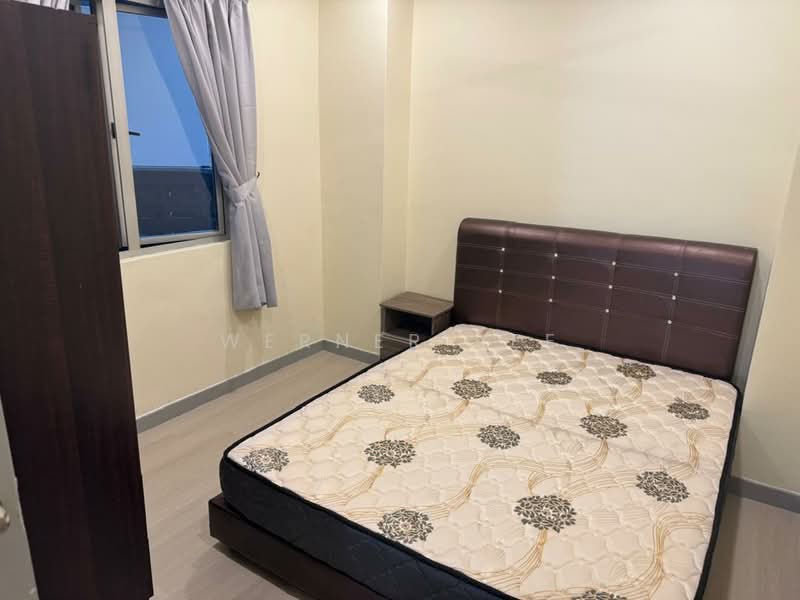 Pangsapuri untuk Disewa di Permas Ville Apartment - Werner Kee - Bedroom - PropertyGuru.com.my