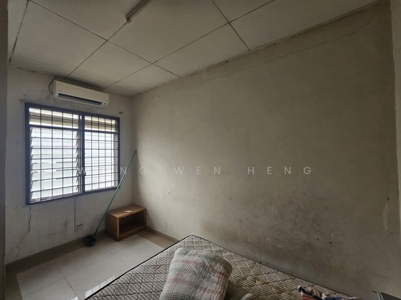 Rumah Teres 2-Tingkat untuk Dijual di Bandar Putra Permai (Seri Kembangan) - Wong Wen Heng - Bedroom - PropertyGuru.com.my