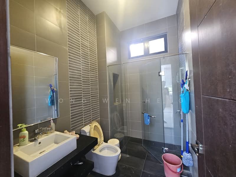 Bungalow House untuk Dijual di Rawang (Selangor) - Wong Wen Heng - Bathroom - PropertyGuru.com.my