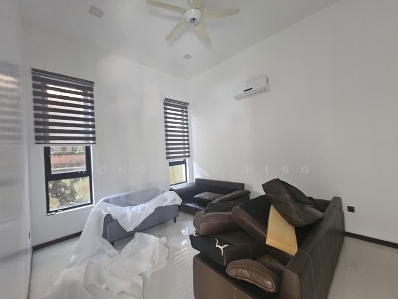 Bungalow House untuk Dijual di Rawang (Selangor) - Wong Wen Heng - Living Room - PropertyGuru.com.my