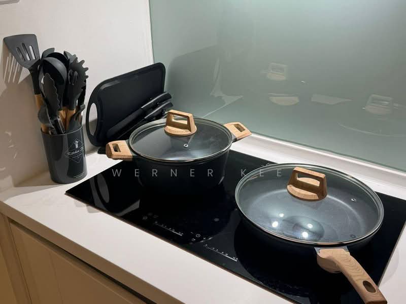 Kediaman Servis untuk Dijual di Teega Suites - Werner Kee - Kitchen - PropertyGuru.com.my
