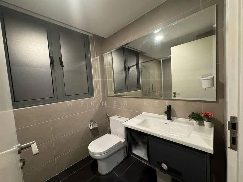 Kediaman Servis untuk Dijual di Teega Suites - Werner Kee - Bathroom - PropertyGuru.com.my