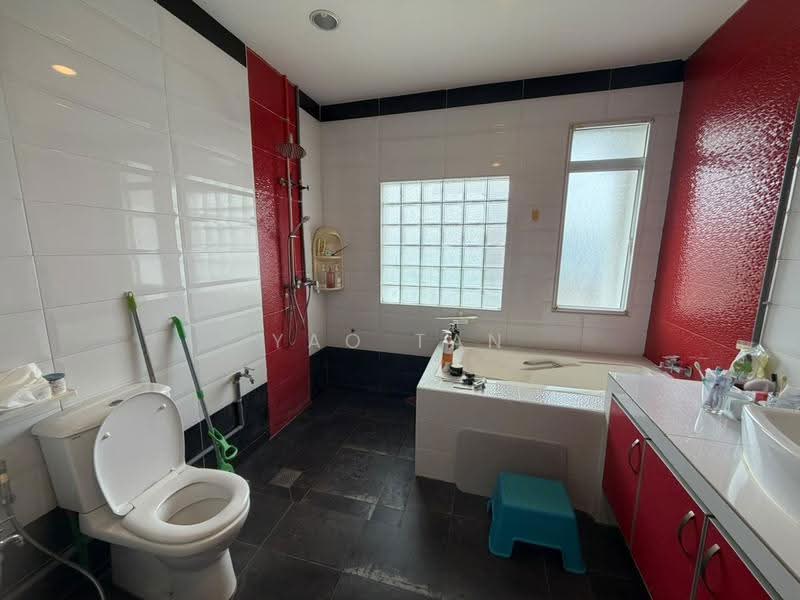 Zero-Lot Bungalow for Sale in Bukit Rimau (Shah Alam) - Yao Tan - Bathroom - PropertyGuru.com.my