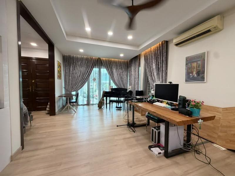 Zero-Lot Bungalow for Sale in Bukit Rimau (Shah Alam) - Yao Tan - Living Room - PropertyGuru.com.my