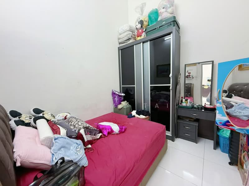 Rumah Teres 1-Tingkat untuk Dijual di Taman Pelangi Indah (Ulu Tiram) - Tommy Tai - Bedroom - PropertyGuru.com.my