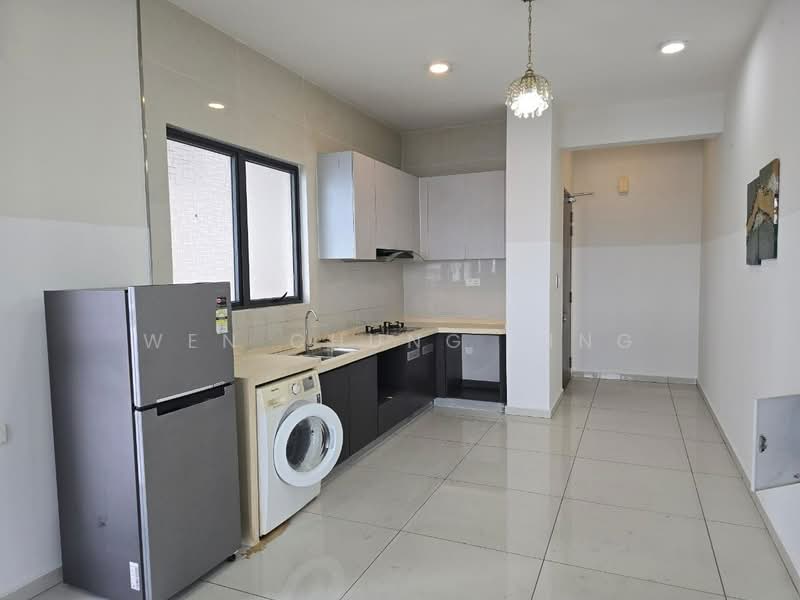 Condominium for Sale at Kings Bay @ Country Garden Danga Bay - Wen Chung Ling - Kitchen - PropertyGuru.com.my