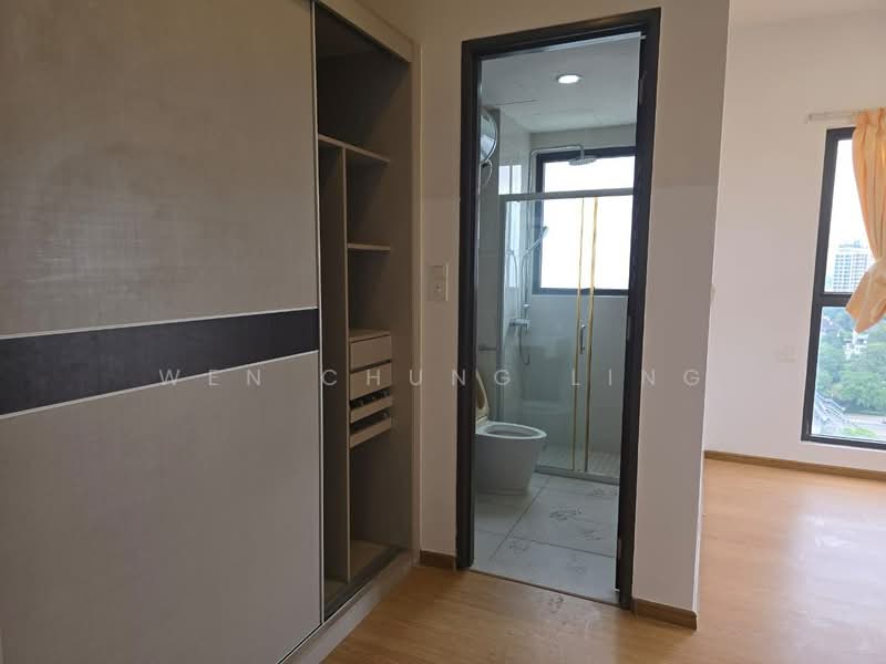 Condominium for Sale at Kings Bay @ Country Garden Danga Bay - Wen Chung Ling - Bathroom - PropertyGuru.com.my