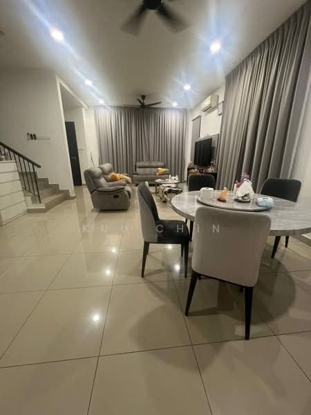 2-storey Terraced House for Sale in Bandar Indahpura (Kulai) - Kuu Chin - Living Room - PropertyGuru.com.my