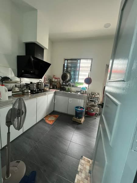 2-storey Terraced House for Sale in Bandar Indahpura (Kulai) - Kuu Chin - Kitchen - PropertyGuru.com.my