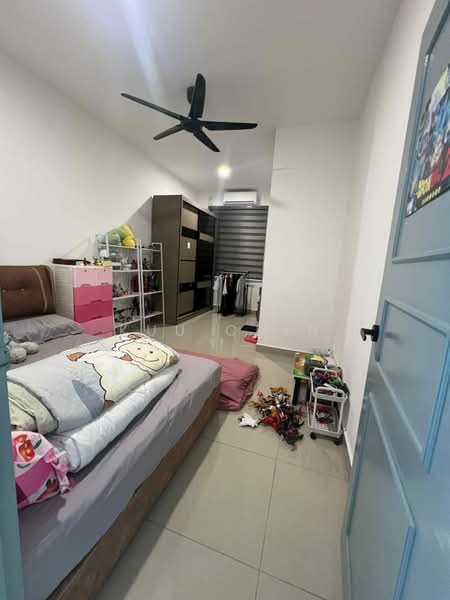 2-storey Terraced House for Sale in Bandar Indahpura (Kulai) - Kuu Chin - Bedroom - PropertyGuru.com.my
