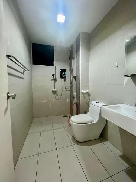 Service Residence for Sale at Sky Loft Premium Suites - SY Ngo - Bathroom - PropertyGuru.com.my