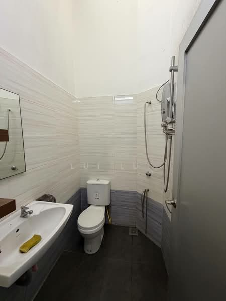 Rumah Teres 1-Tingkat untuk Disewa di Bukit Indah (Iskandar Puteri (Nusajaya)) - Lui Lui - Bathroom - PropertyGuru.com.my