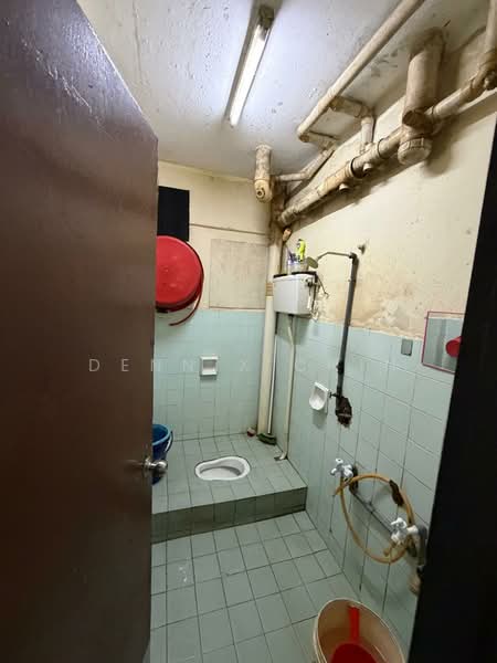 Flat for Sale at Flat Taman Bukit Angkasa - Dennix Chin - Bathroom - PropertyGuru.com.my