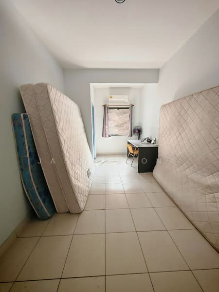 Rumah Teres untuk Dijual di Taman Segambut (Jalan Kuching) - Jasmine Ong - Bedroom - PropertyGuru.com.my
