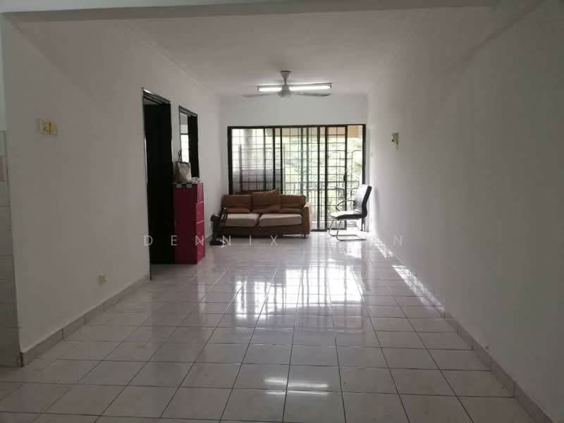 Pangsapuri untuk Dijual di Pangsapuri Perdana - Dennix Chin - Living Room - PropertyGuru.com.my
